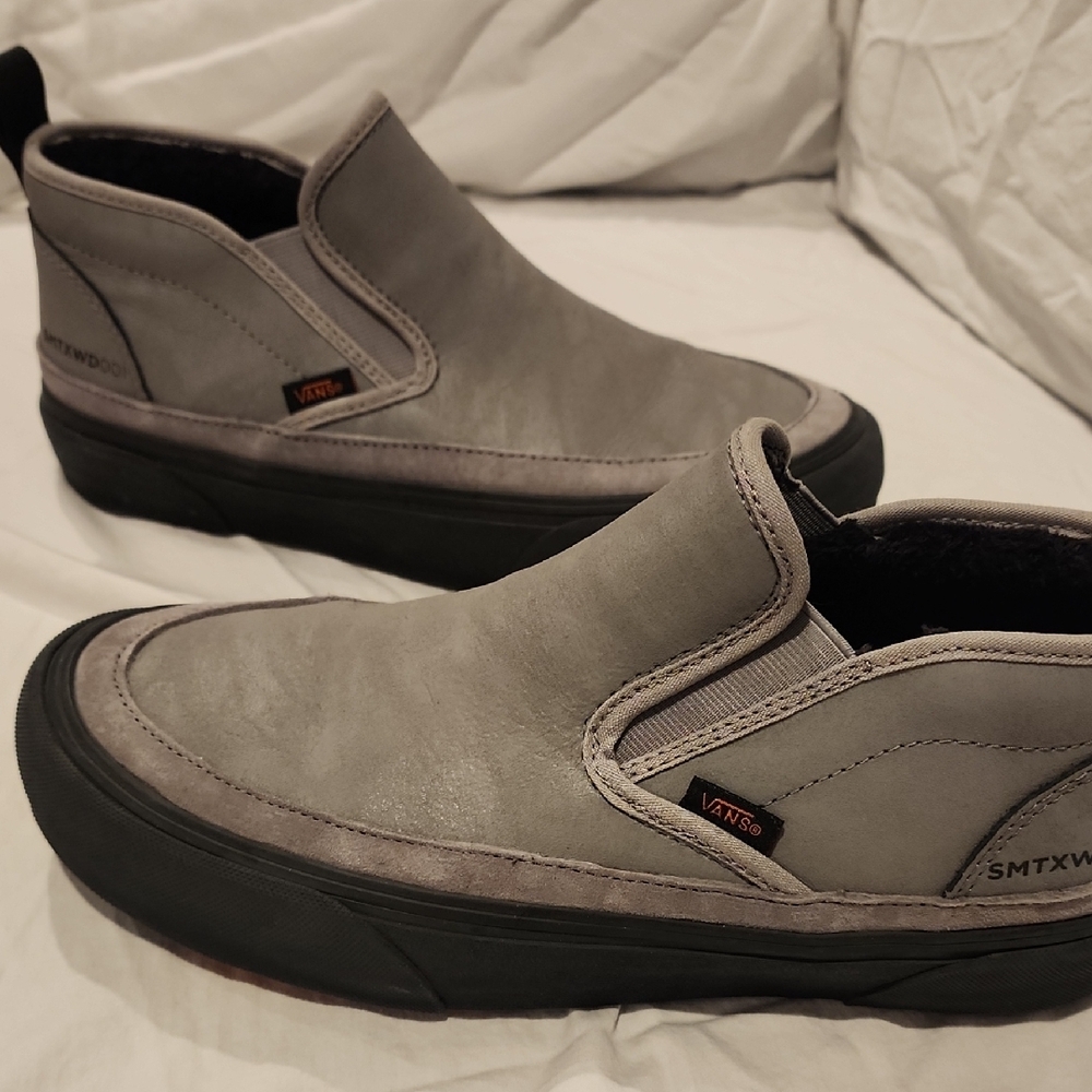 Vans Gray and Black Slip-On Sneakers with Platform Sole Mens Size 8